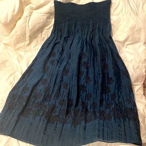 Lapis one size fits lightweight skirt elastic waist lightly beaded delicate